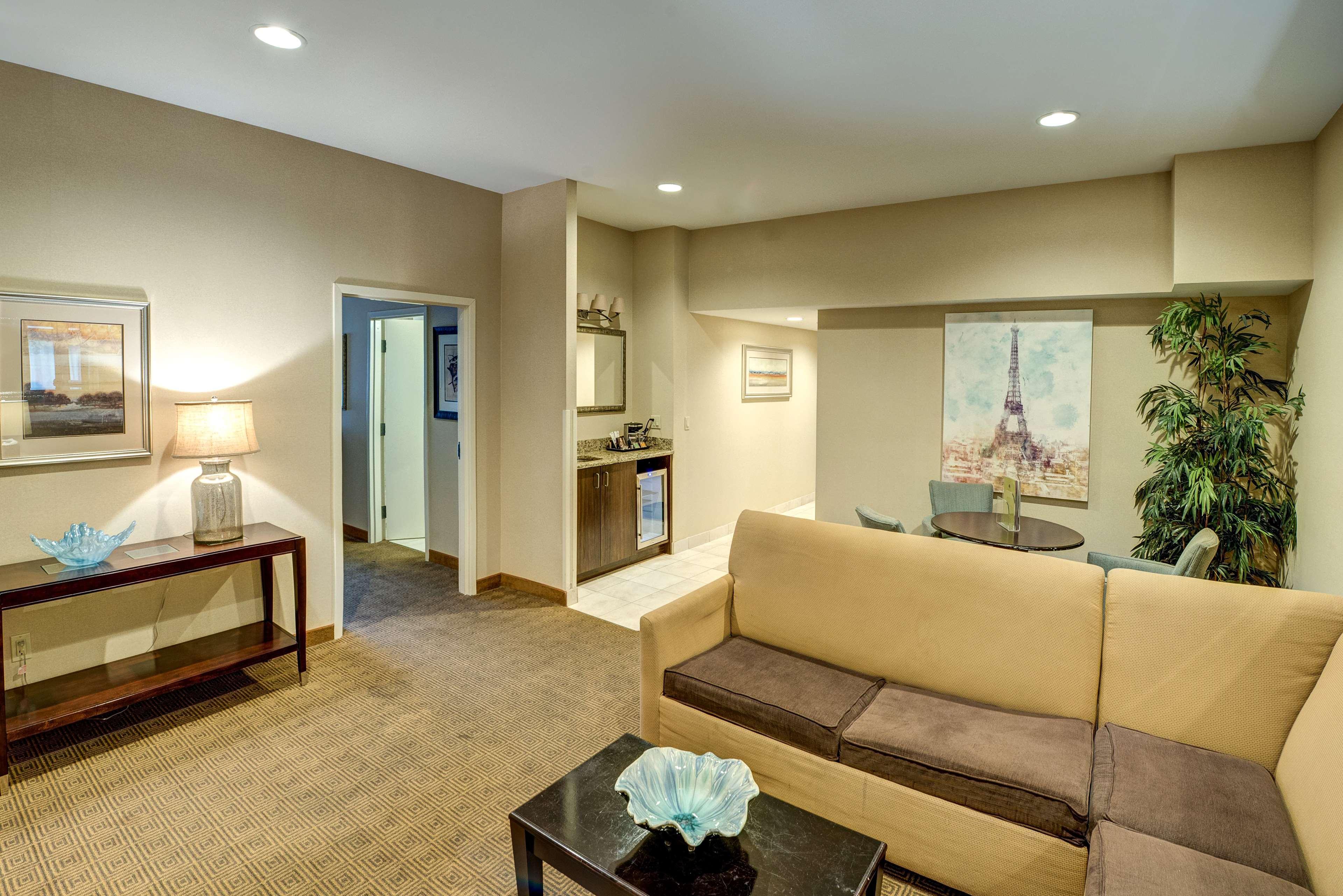 Doubletree By Hilton Tinton Falls-Итънтаун Екстериор снимка