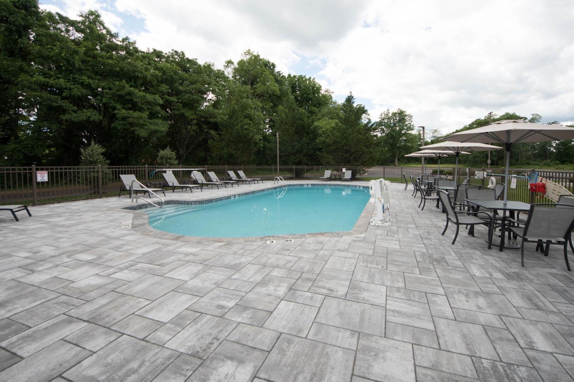 Doubletree By Hilton Tinton Falls-Итънтаун Екстериор снимка